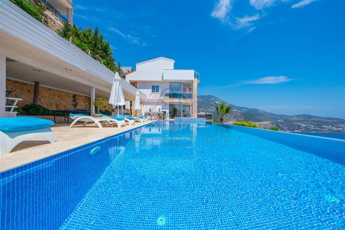 Villa kayra for holiday rent by shoreline turkey