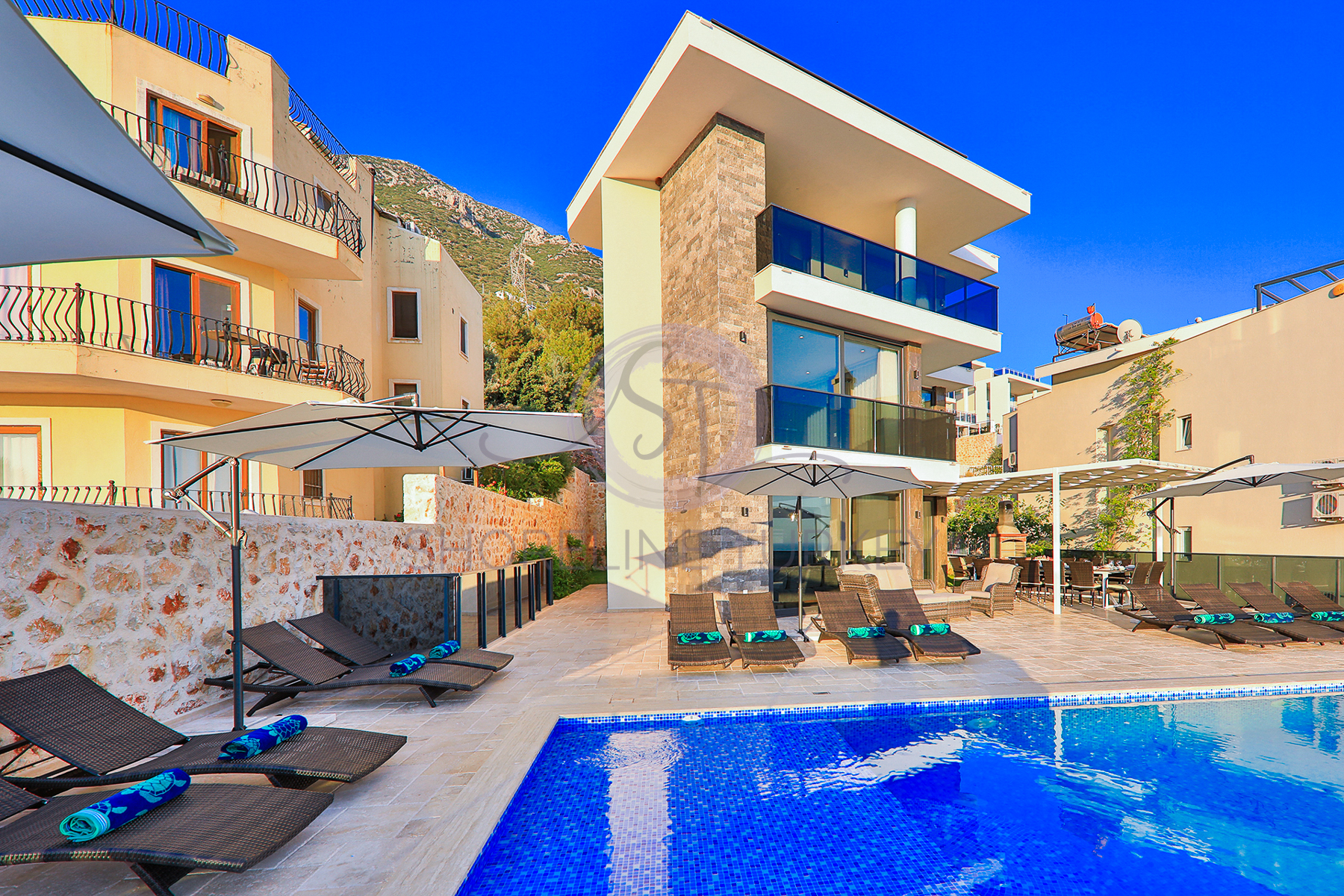 Villa Luxury by Shoreline Turkey