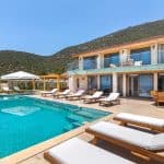 Water's Edge Villa for rental by shoreline turkey
